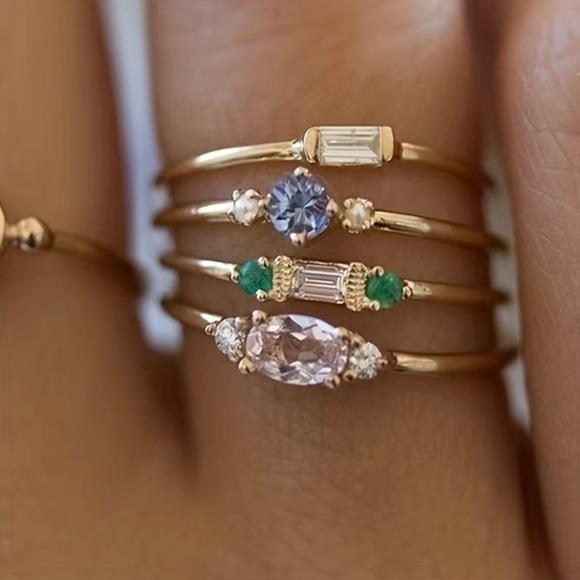 Jewelry - 4 piece classic stackable 14k gold plated rings